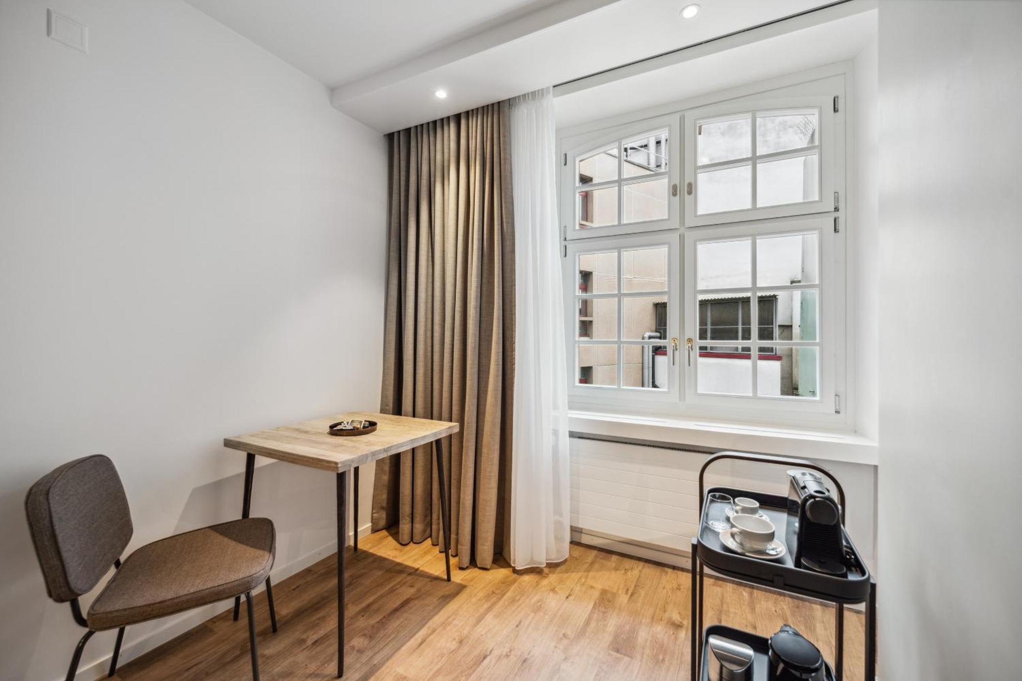 Limehome Basel Muenzgasse Δωμάτιο φωτογραφία